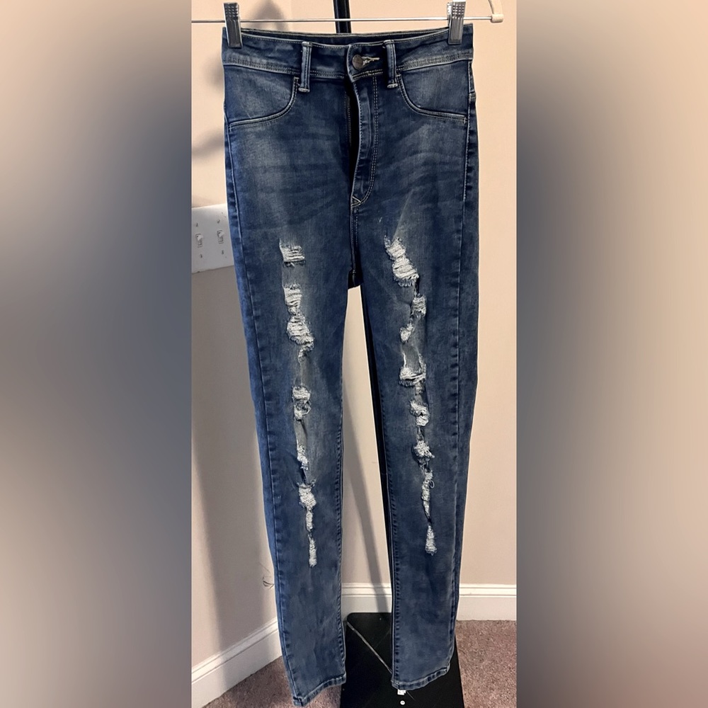 Aphrodite Distressed Blue Jeans Size 7